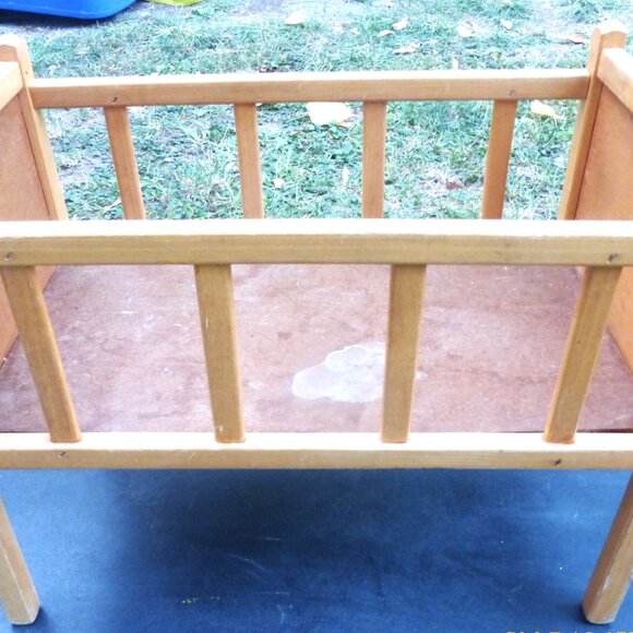 BS - Old DOLL CRIB Doll Display Vintage Doll Collection vintage Wood Toy Box - Picture 2 of 8